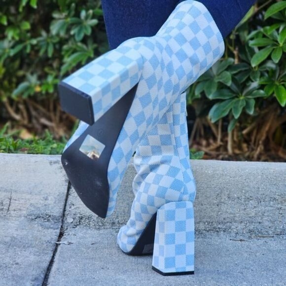 Womens Checkered Print Square Toe Block Heel Bootie - Picture 5 of 6